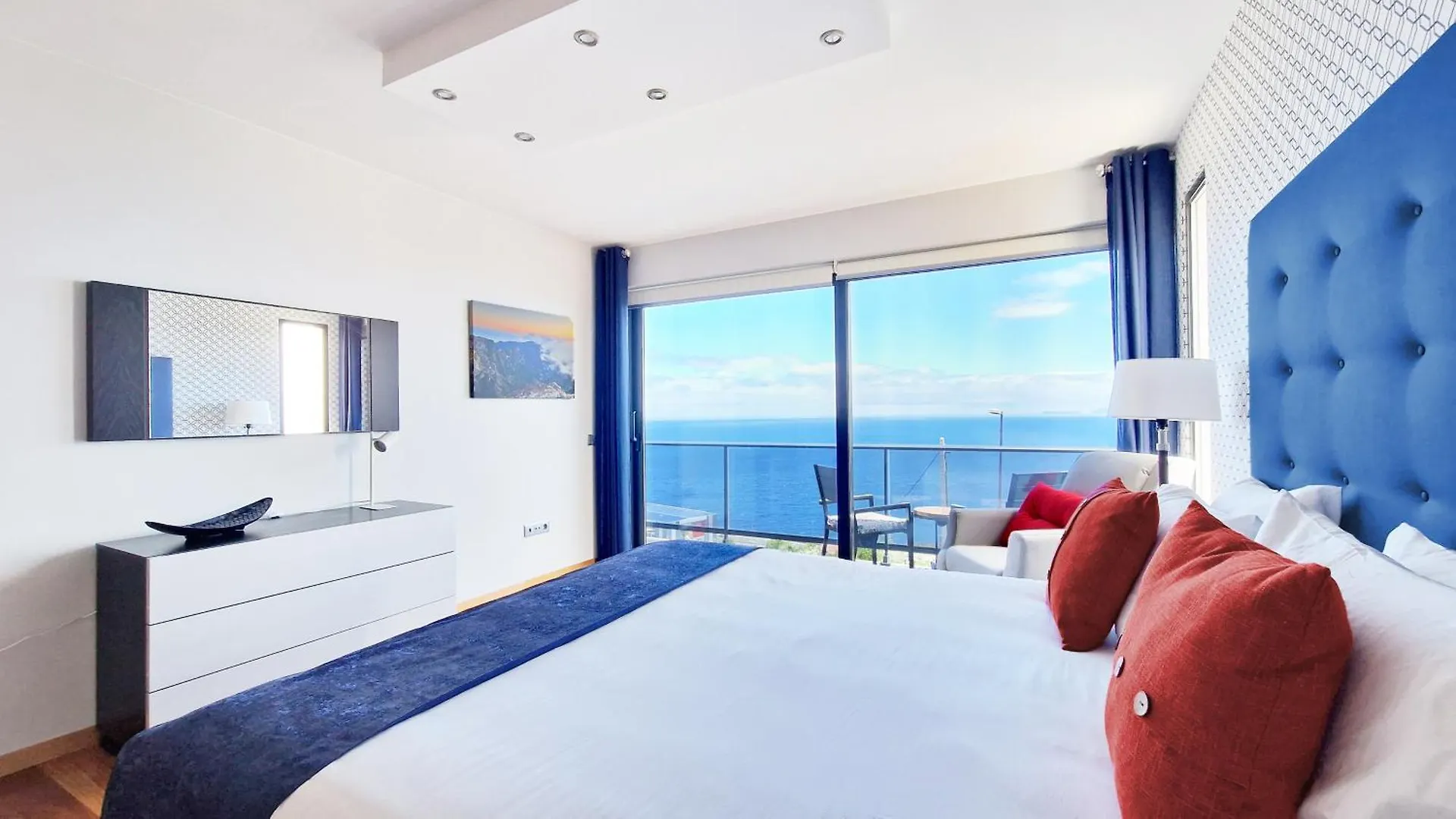 Azure Serenity Villa By Lovelystay Santa Cruz