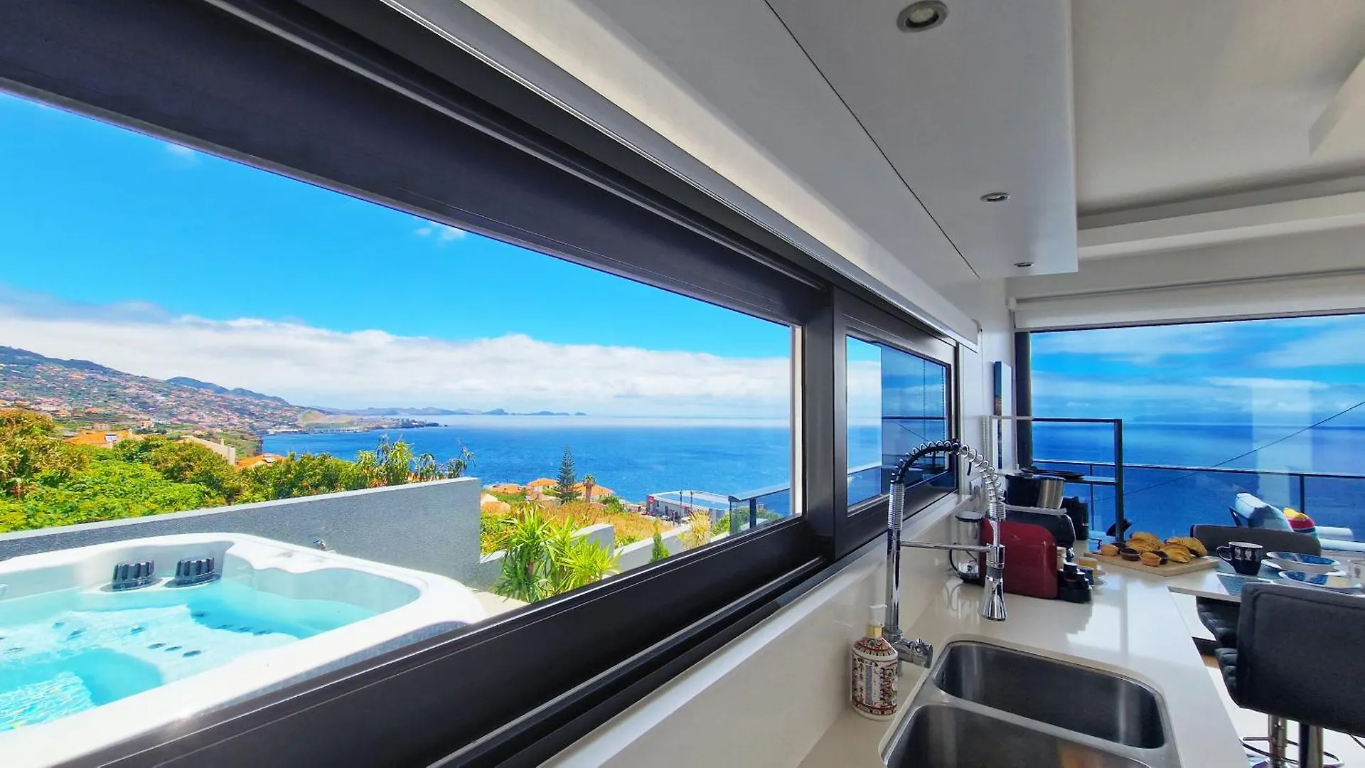 Azure Serenity Villa By Lovelystay Santa Cruz