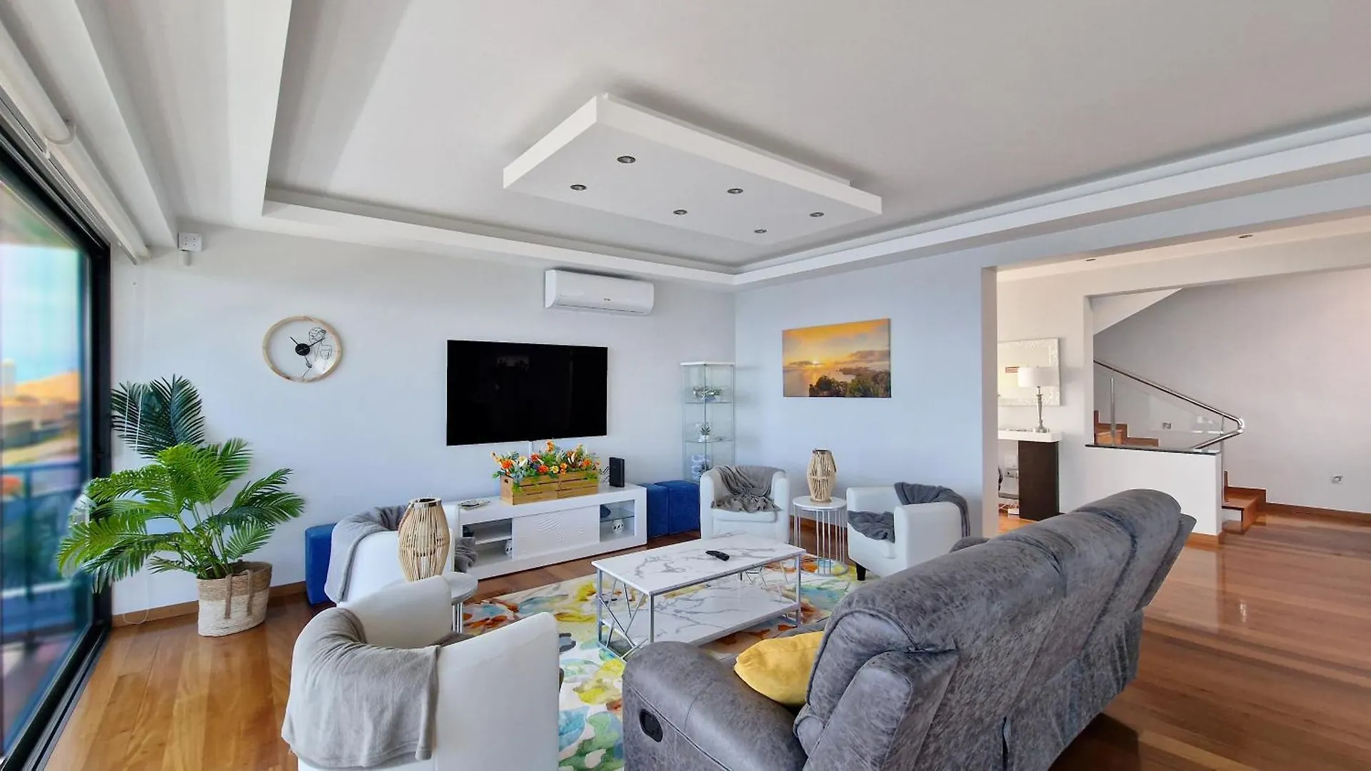 Azure Serenity Villa By Lovelystay Santa Cruz